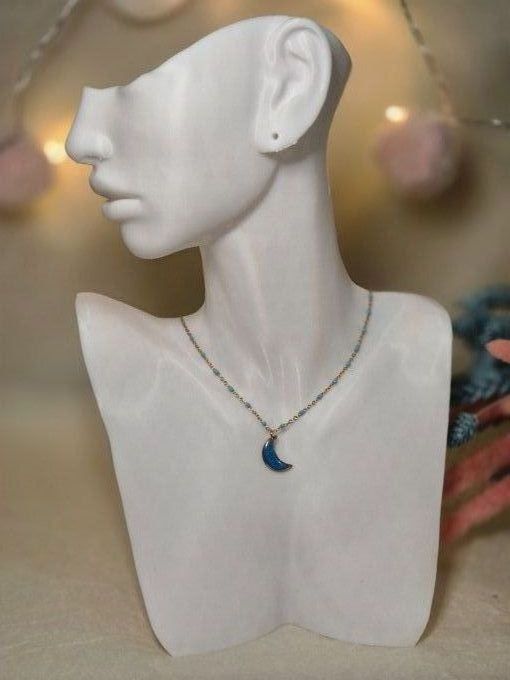 Collier bleu doré